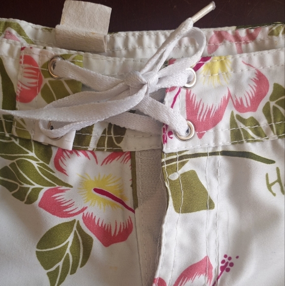 Vintage Hawaian Floral Monstera Leaf Print Lace Tie Up Velcro Close Board Shorts - Picture 3 of 6